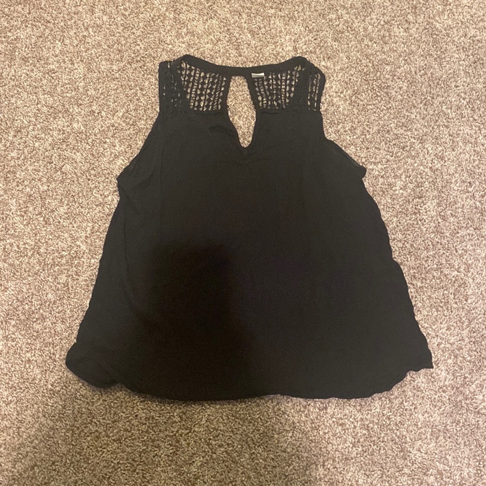 black loose tank top